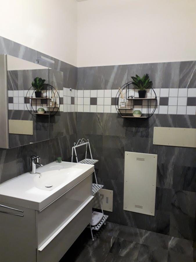 Campione Giulia Exclusive Lakefront Apartment By Gardadomusmea Campione del Garda Esterno foto
