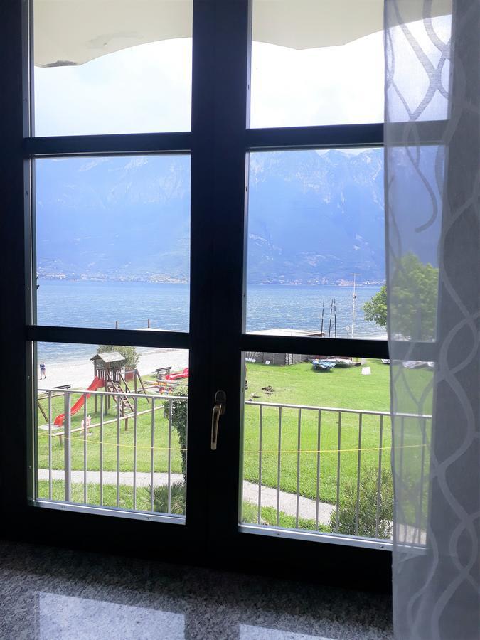 Campione Giulia Exclusive Lakefront Apartment By Gardadomusmea Campione del Garda Esterno foto
